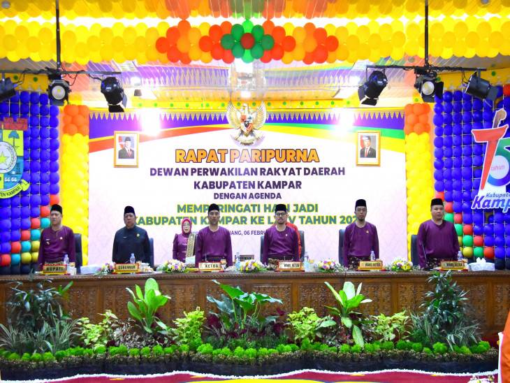 DPRD KAMPAR GELAR PARIPURNA HARI JADI KABUPATEN KAMPAR KE 75 TAHUN 2025